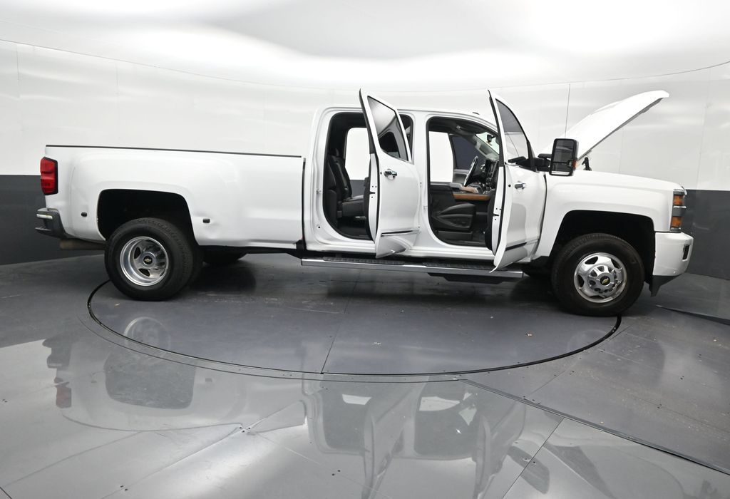 2019 Chevrolet Silverado 3500HD High Country - Photo 34