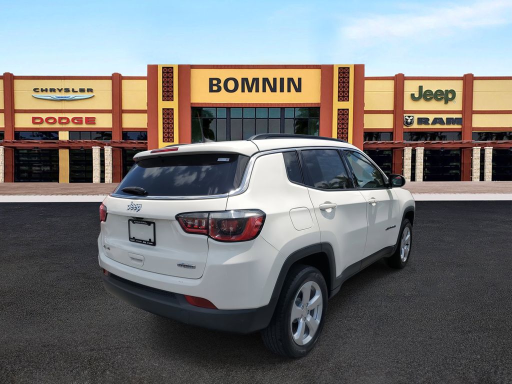 2019 Jeep Compass Latitude photo 3