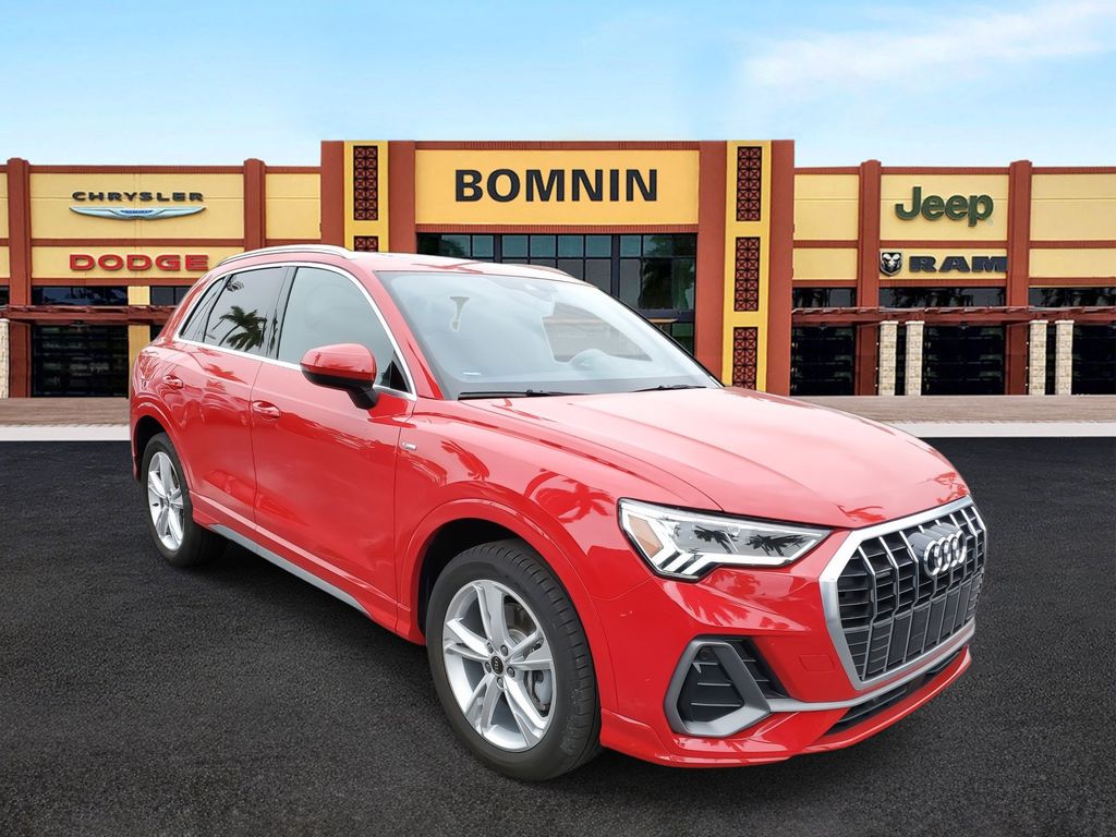 2023 Audi Q3 Premium Plus S line photo 2
