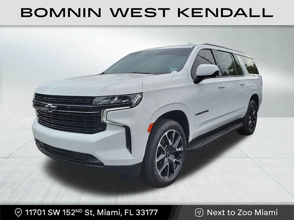 2023 Chevrolet Suburban RST photo 2
