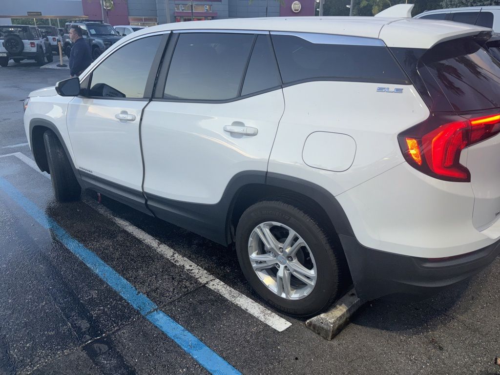 2021 Gmc Terrain SLE photo 3