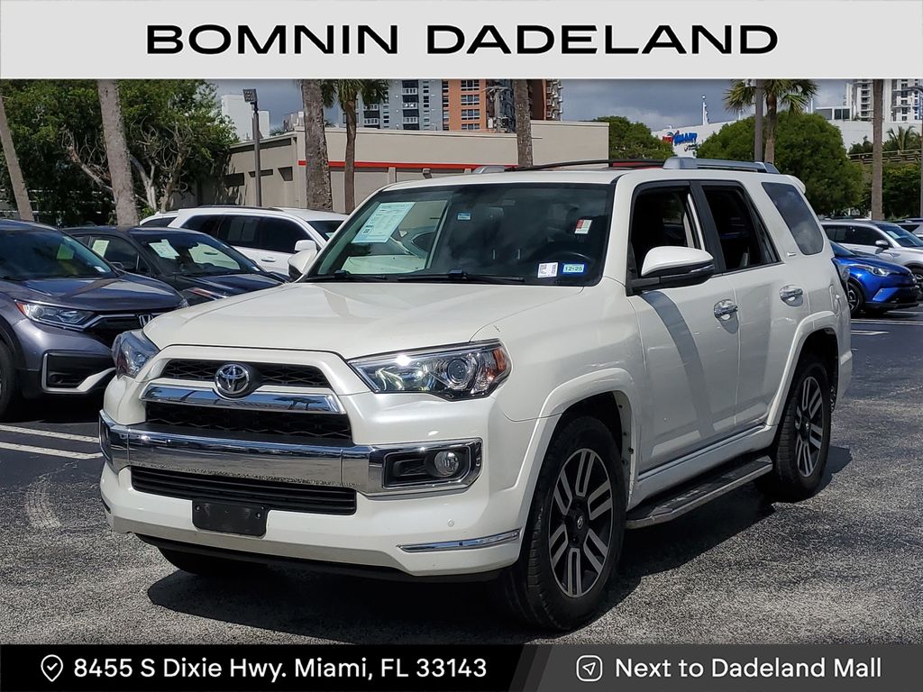 2019 Toyota 4Runner SR5 photo 2