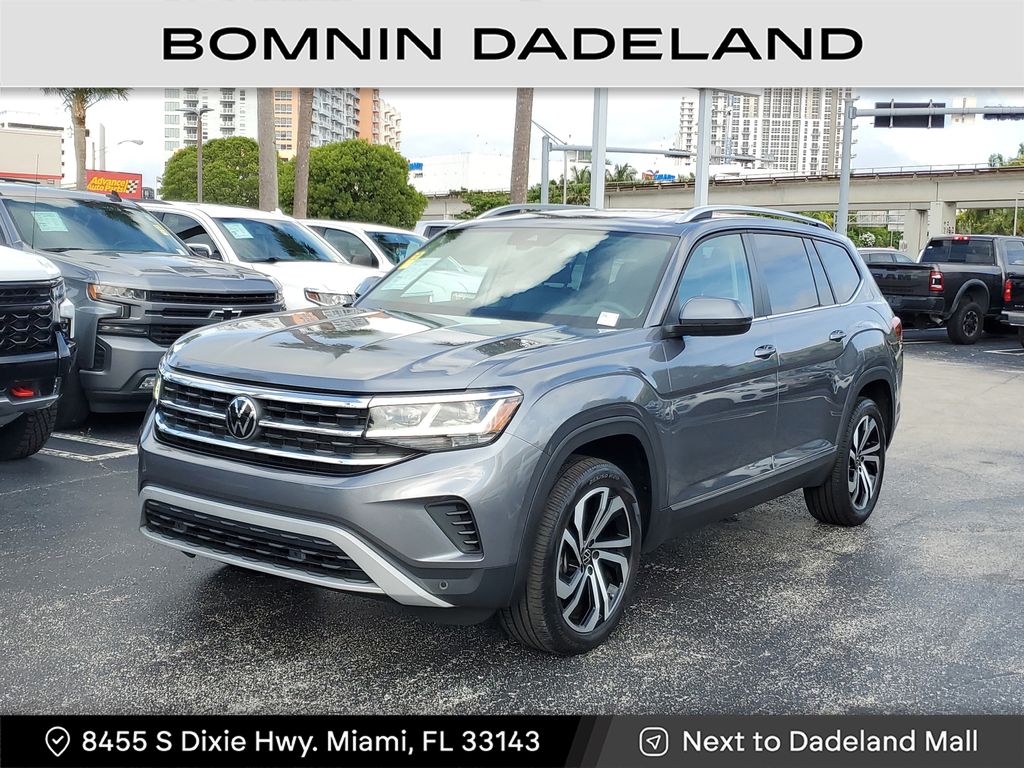 2023 Volkswagen Atlas SEL photo 2