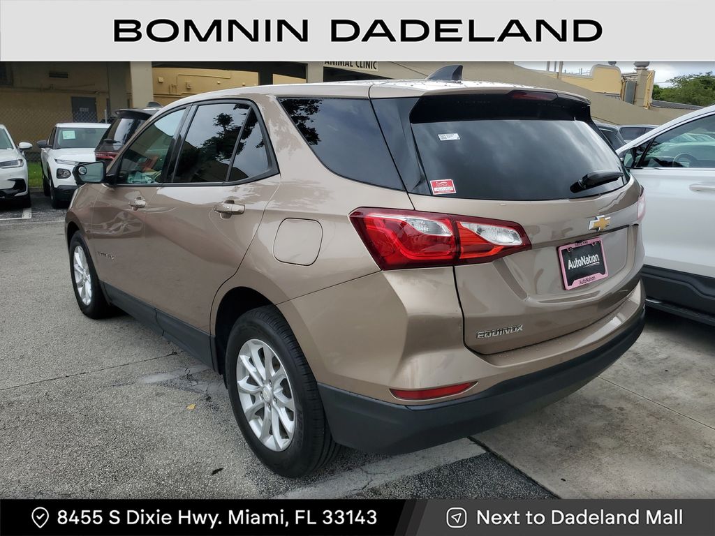 2019 Chevrolet Equinox LS photo 3