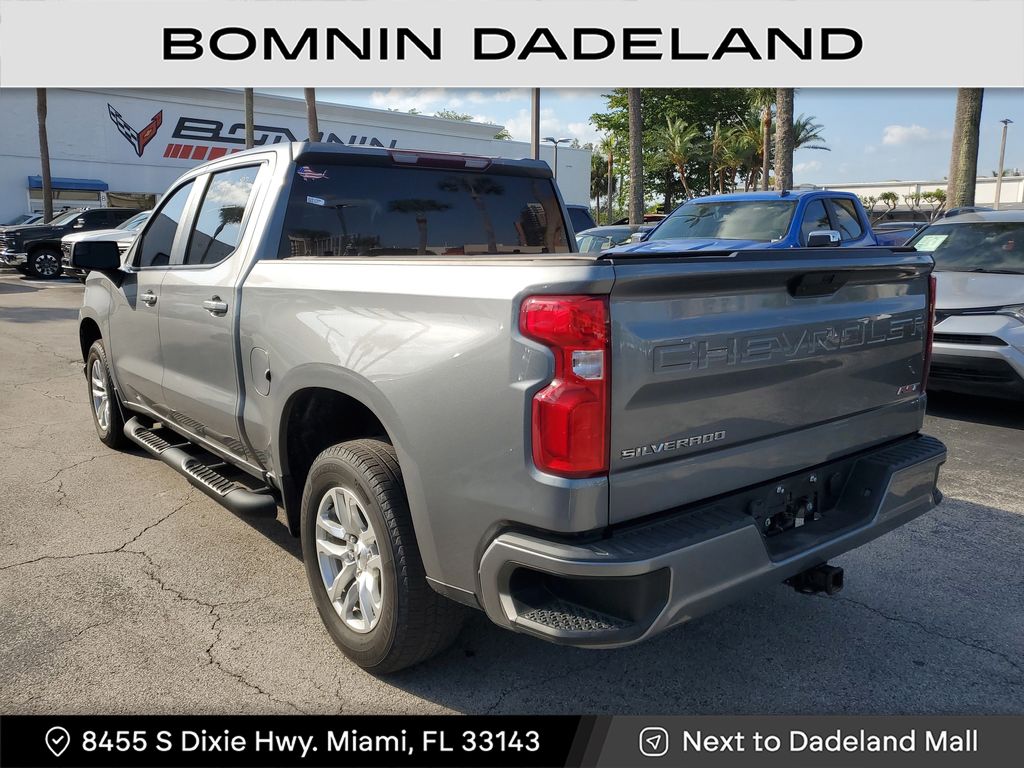 2021 Chevrolet Silverado 1500 RST photo 3