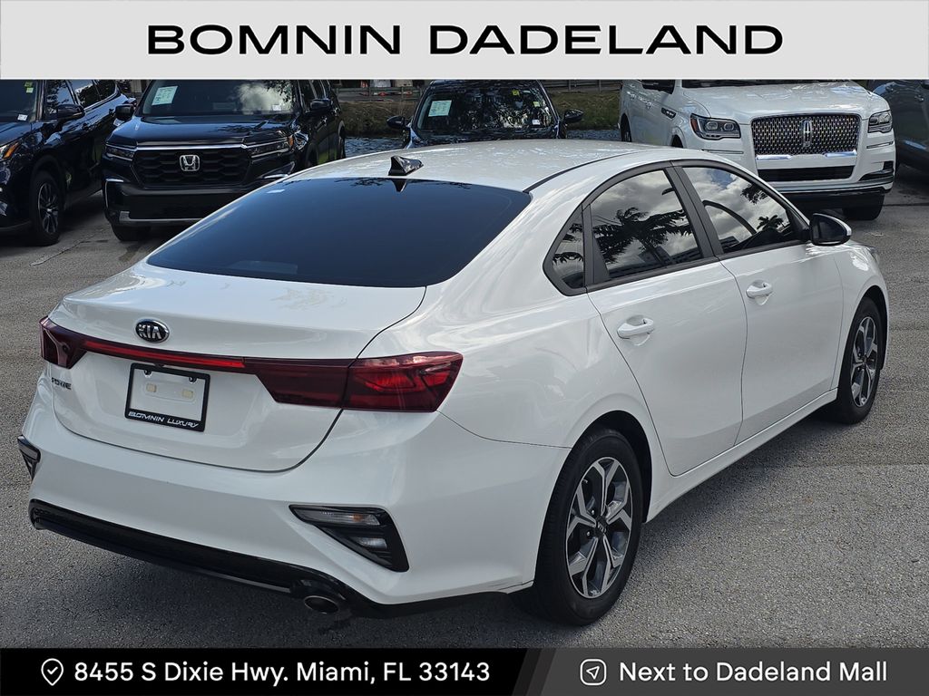 2020 Kia Forte LXS photo 4