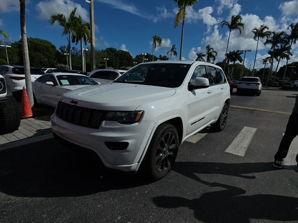 Used 2019 Jeep Grand Cherokee Altitude SUV