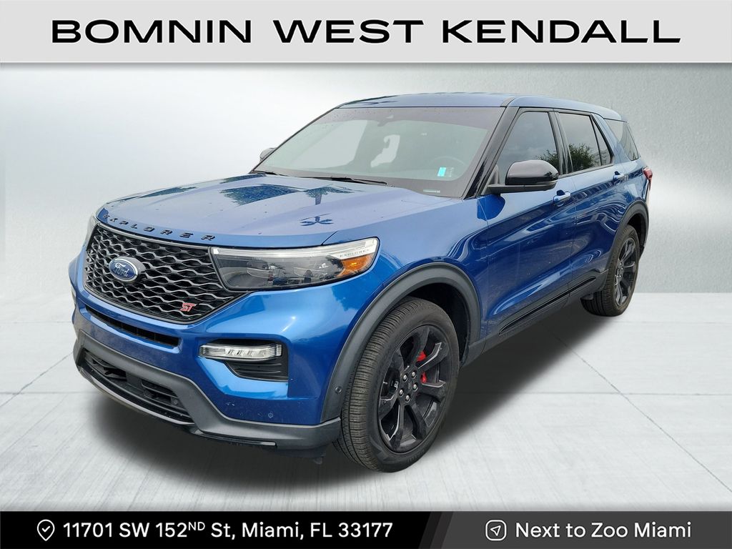 2022 Ford Explorer ST photo 2