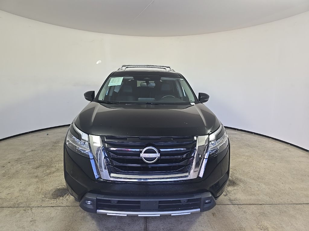 2022 Nissan Pathfinder SL photo 3