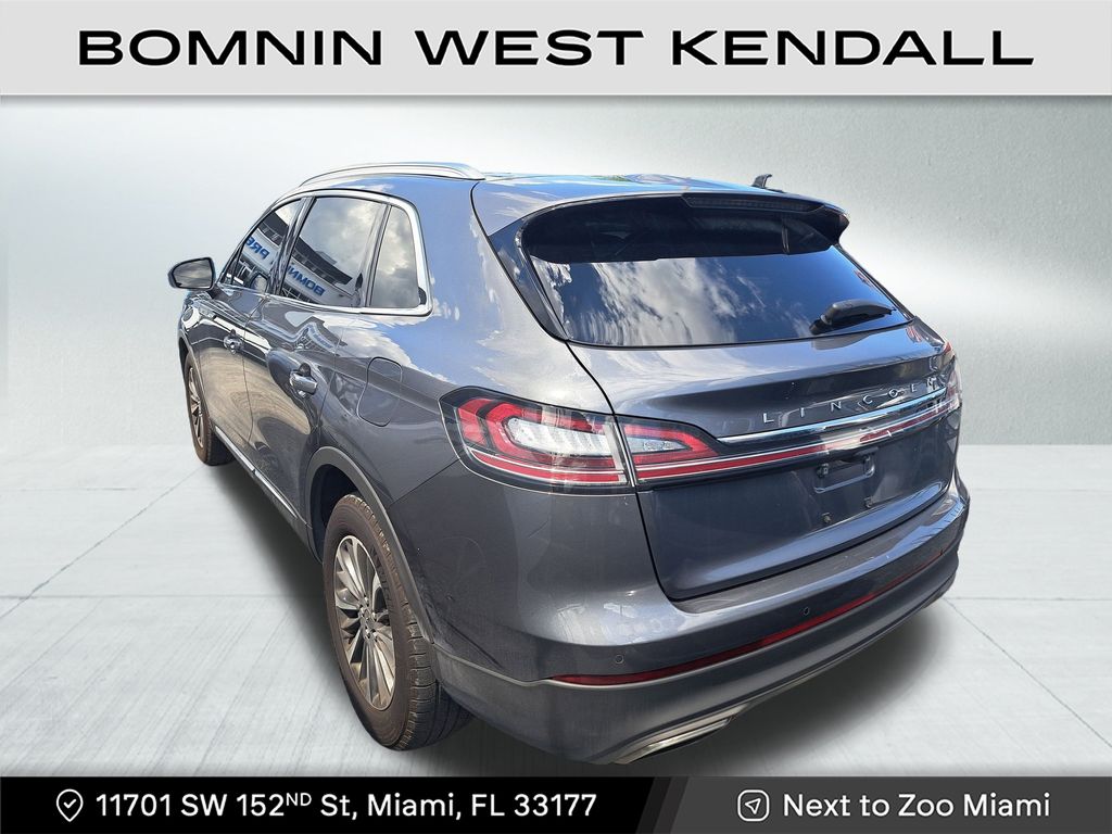2023 Lincoln Nautilus Standard photo 3