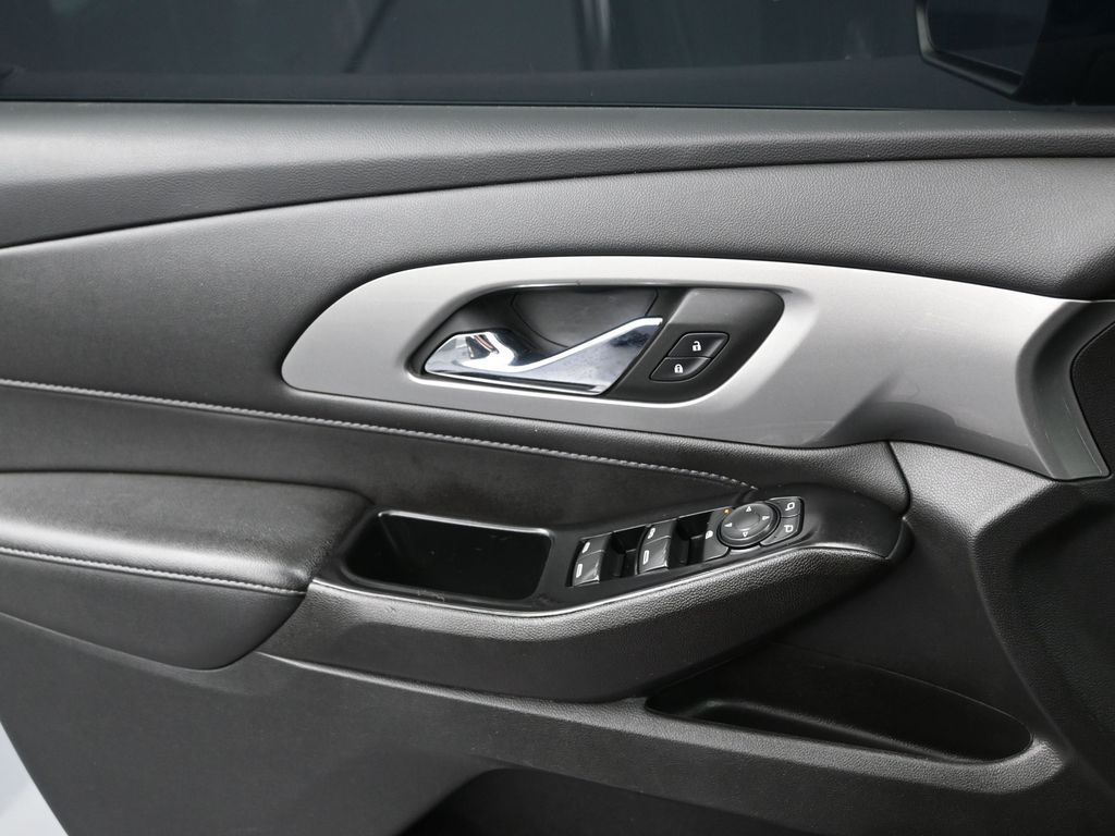2022 Chevrolet Traverse 1LT - Photo 10