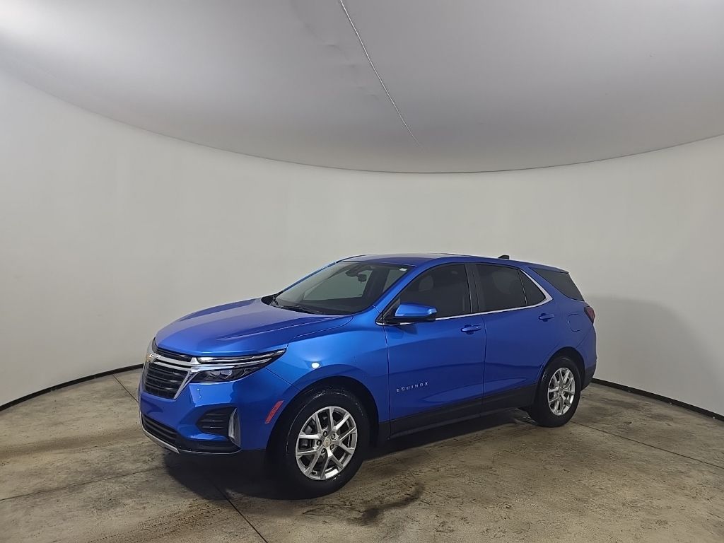 2024 Chevrolet Equinox LT photo 2