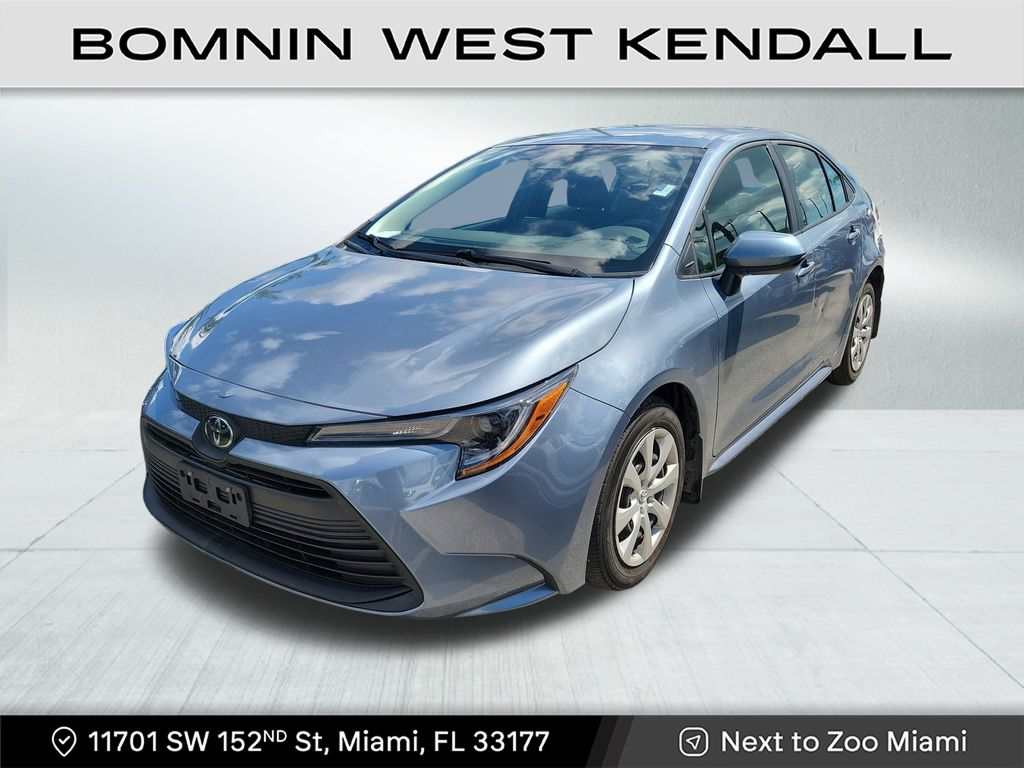 2025 Toyota Corolla LE photo 2