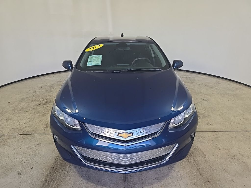 2019 Chevrolet Volt LT photo 3