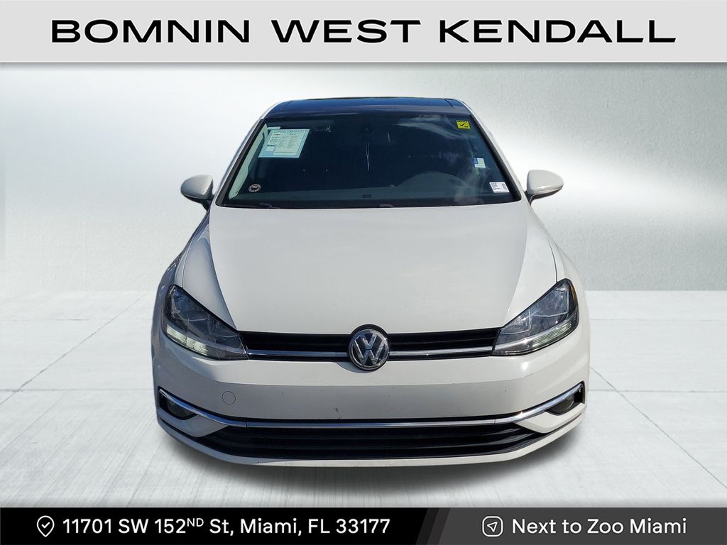 2018 Volkswagen Golf TSI SE photo 2