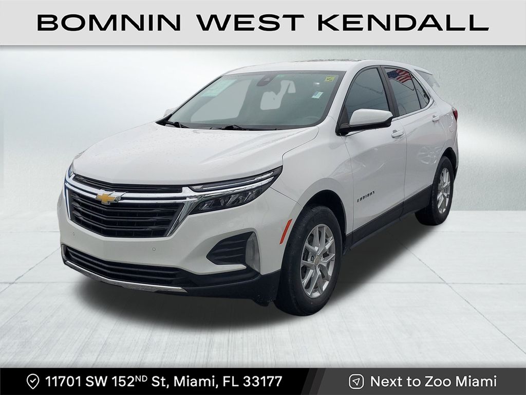 2022 Chevrolet Equinox LT photo 2