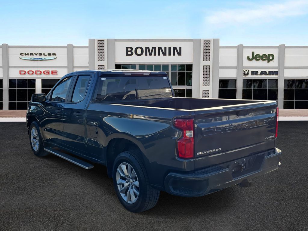 2019 Chevrolet Silverado 1500 Custom photo 4