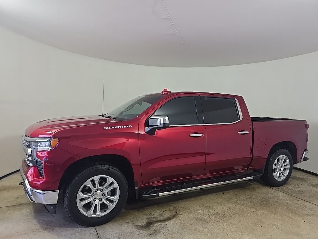 2023 Chevrolet Silverado 1500 LTZ photo 2