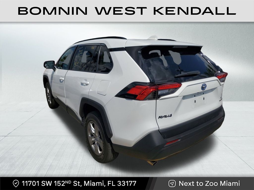 2024 Toyota RAV4 Hybrid LE photo 3