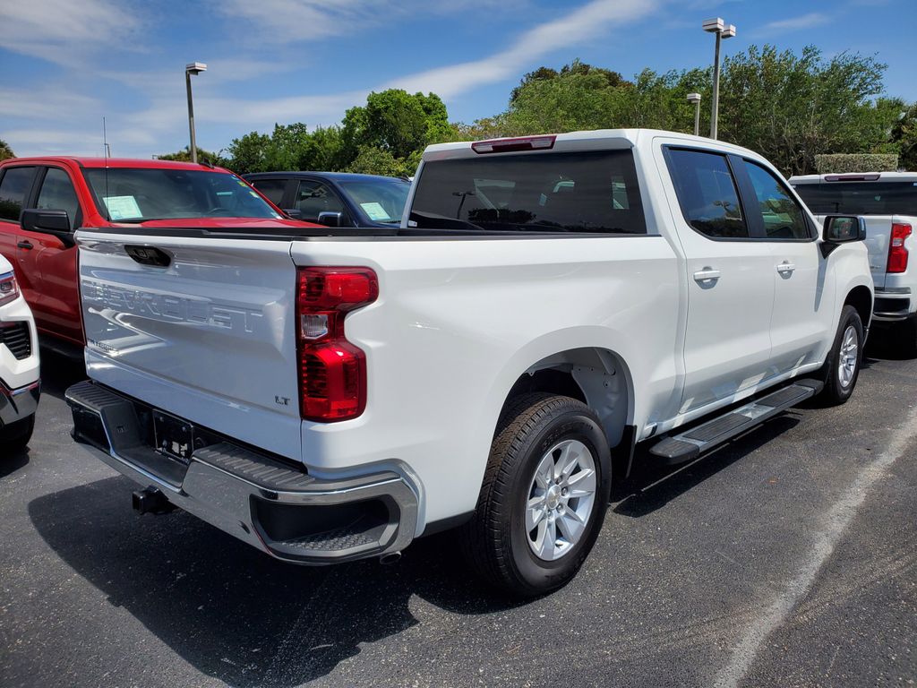 2023 Chevrolet Silverado 1500 LT photo 3