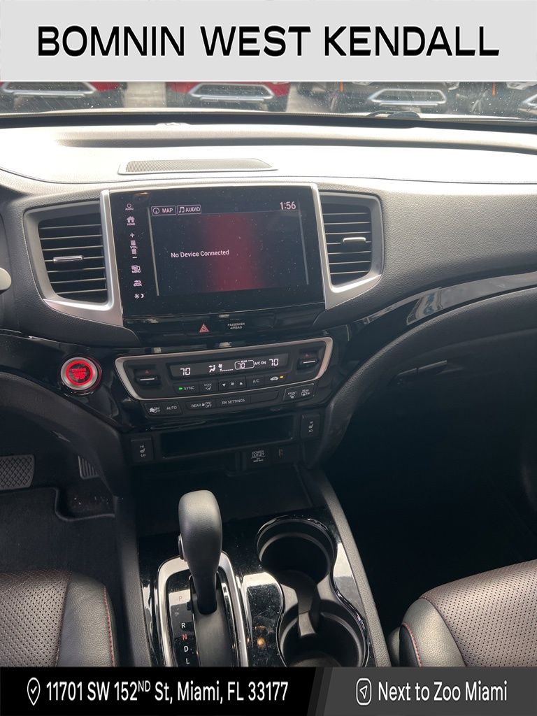 2018 Honda Ridgeline Black Edition photo 4