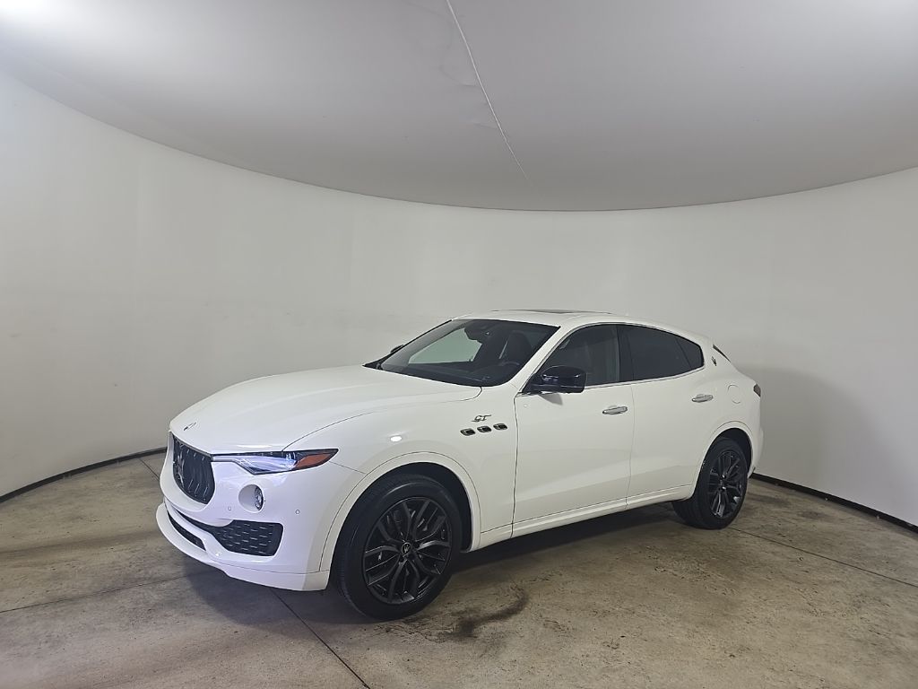 2024 Maserati Levante GT photo 2