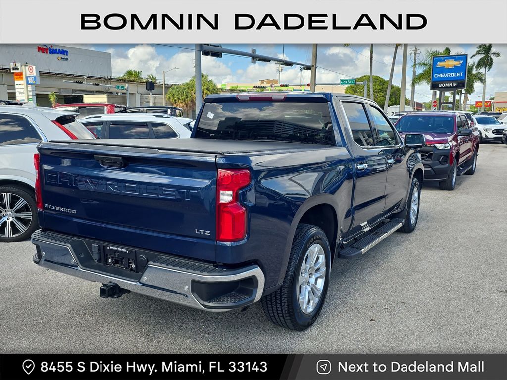 2022 Chevrolet Silverado 1500 LTZ photo 3