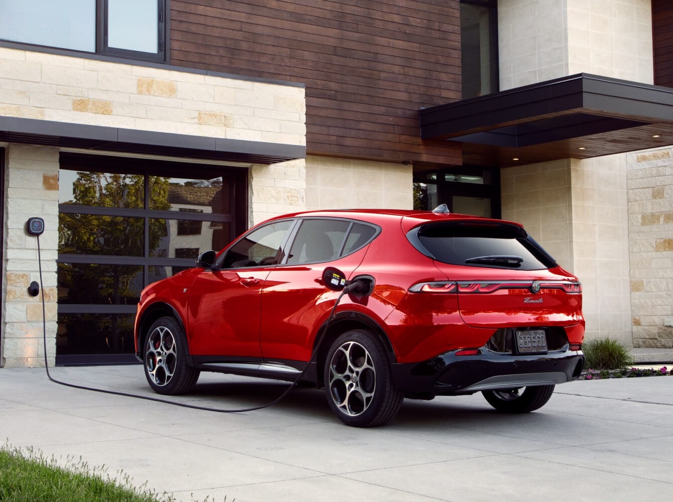 Alfa Romeo Tonale Plug-In Hybrid Range, MPGe & More