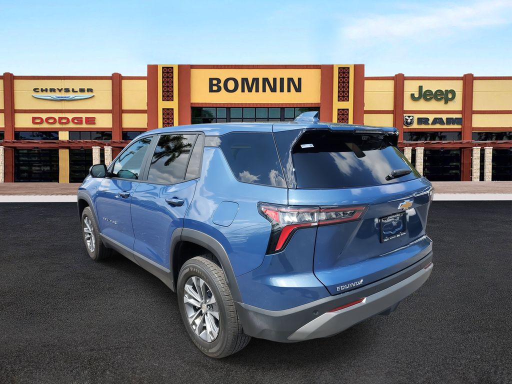 2025 Chevrolet Equinox LT photo 4