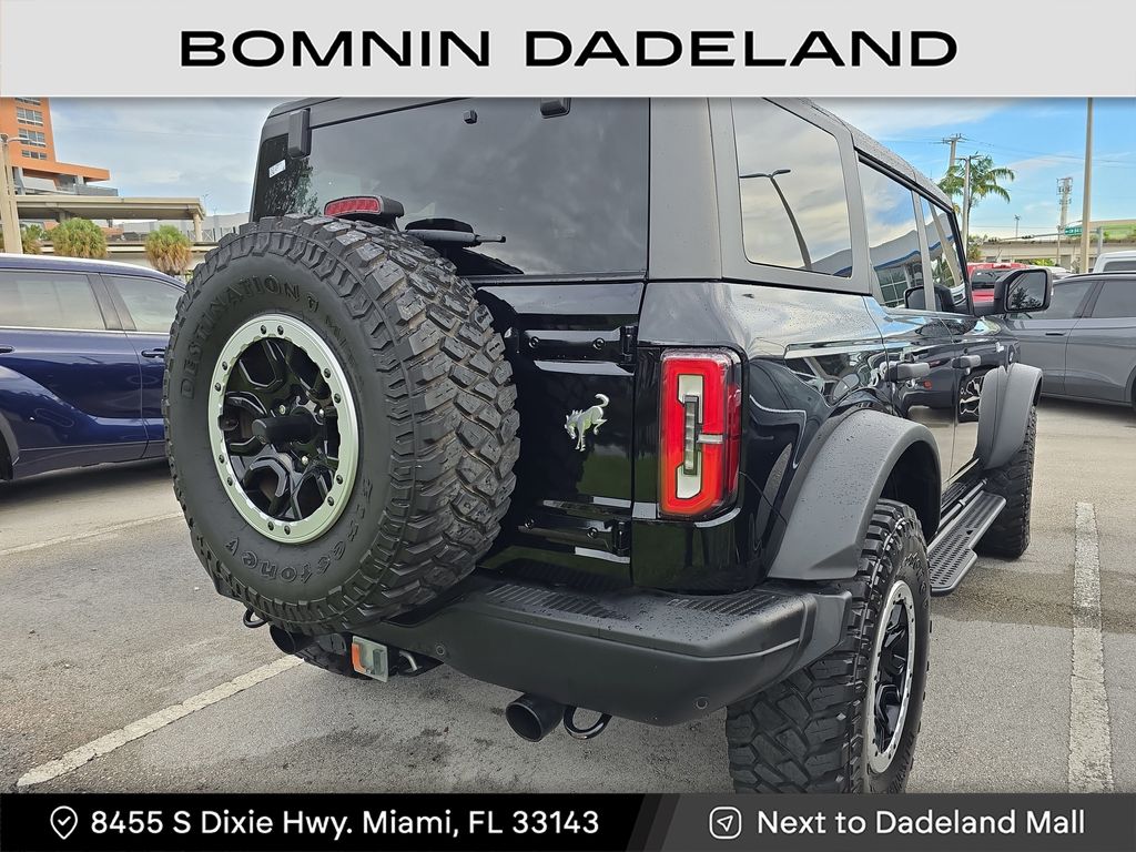 2023 Ford Bronco Base photo 4