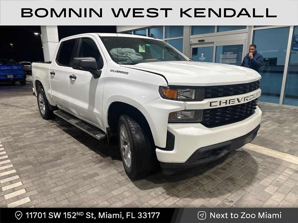 2022 Chevrolet Silverado 1500 Custom photo 2
