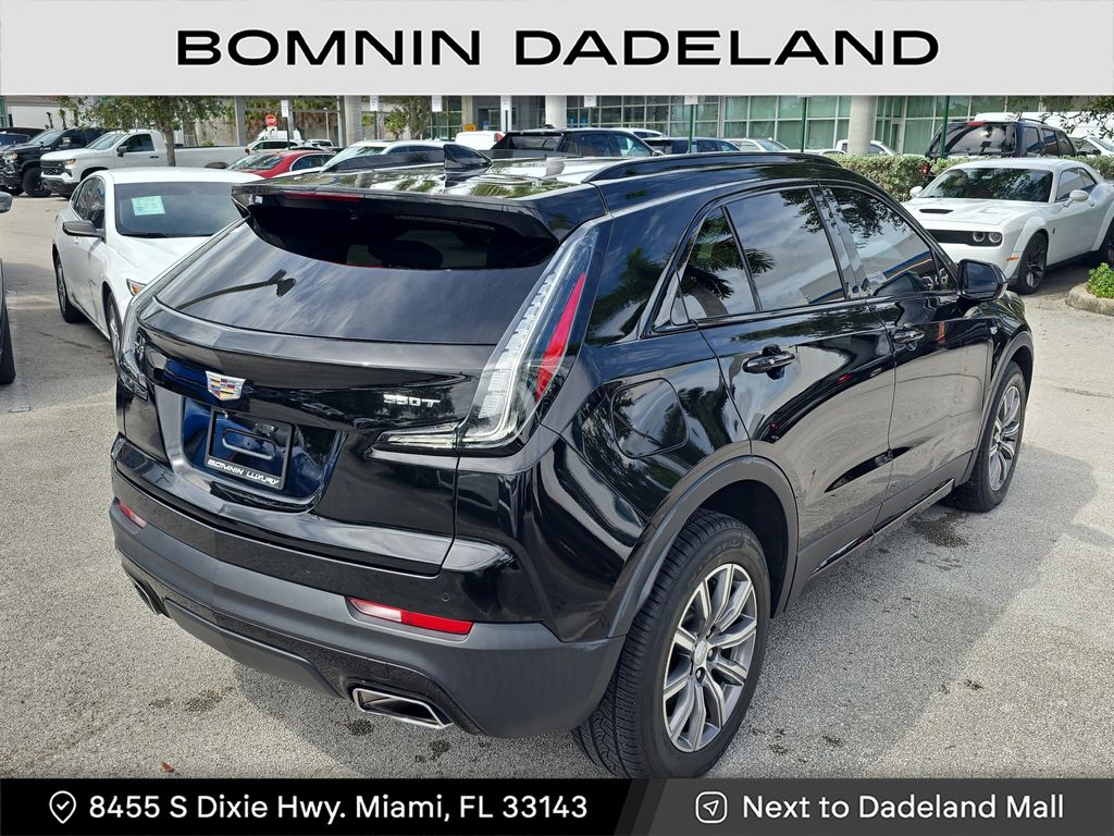 2020 Cadillac XT4 Sport photo 3