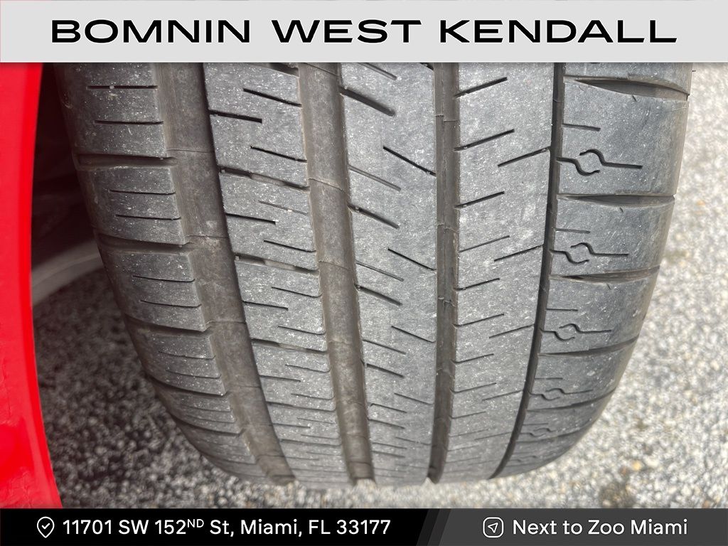 2021 Chevrolet Corvette Stingray 1LT photo 2