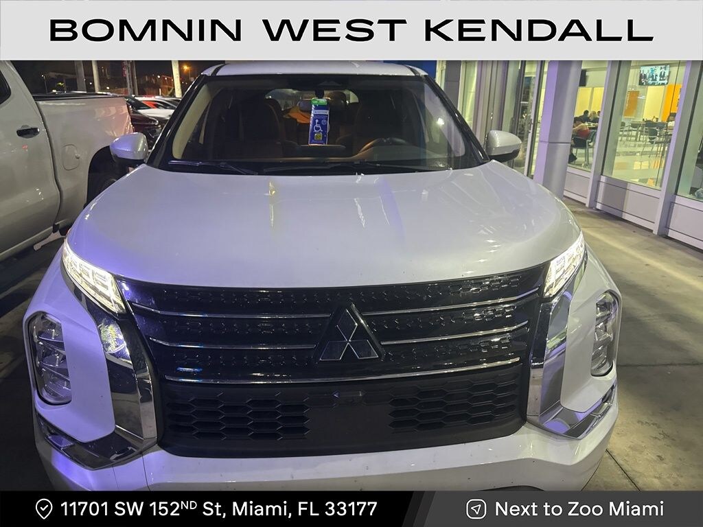 Used 2024 Mitsubishi Outlander ES SUV