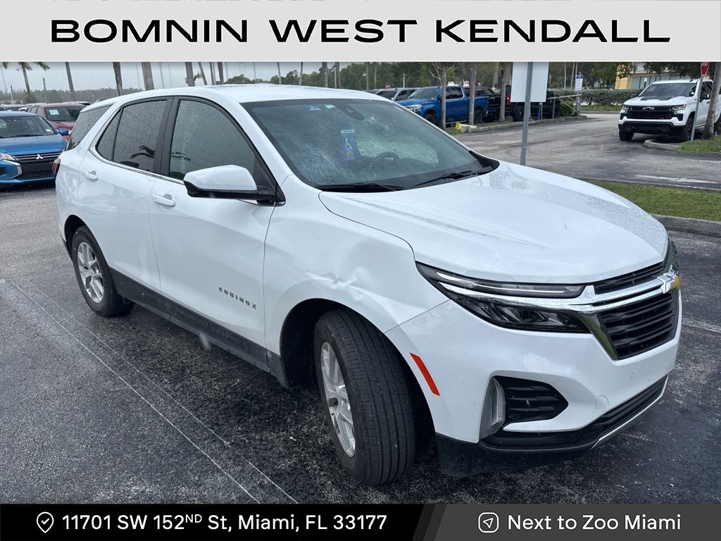 2024 Chevrolet Equinox LT photo 2