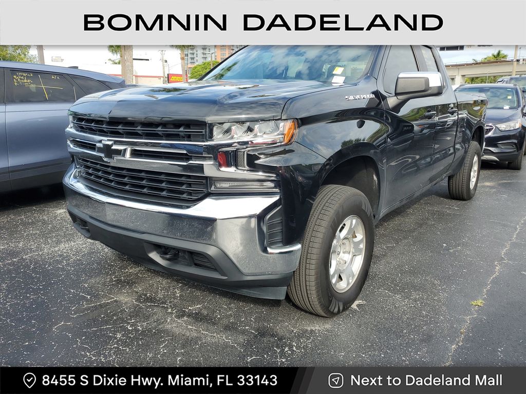 2020 Chevrolet Silverado 1500 LT photo 2
