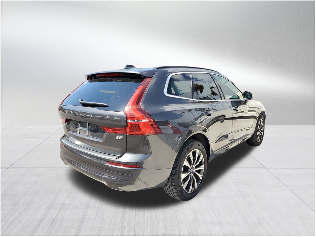 2023 Volvo XC60 B5 Core photo 4