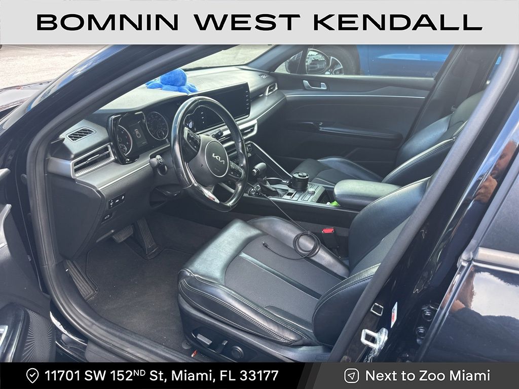 2022 Kia K5 GT-Line photo 2