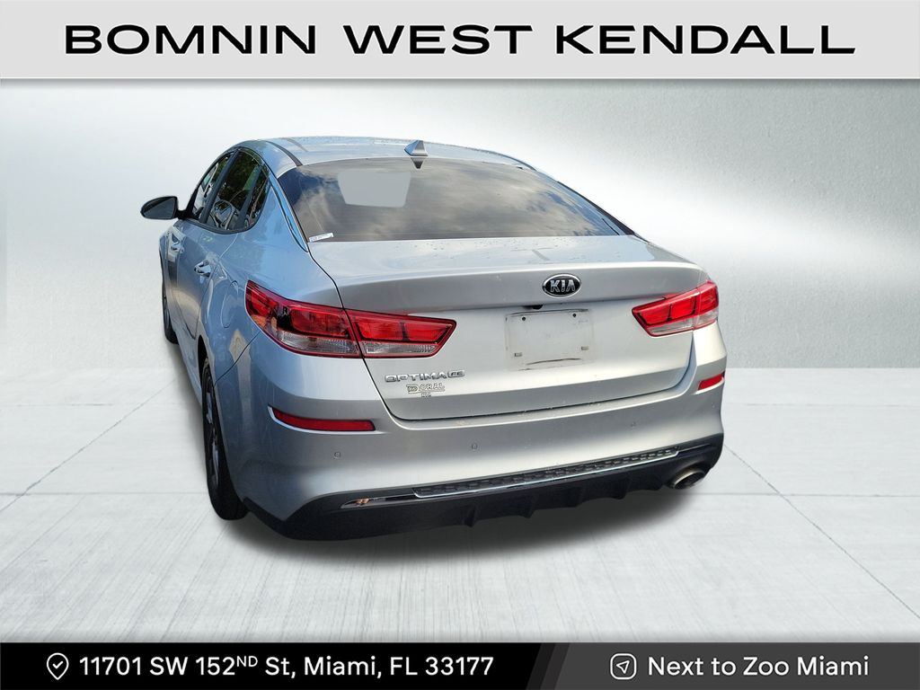 2020 Kia Optima LX photo 3