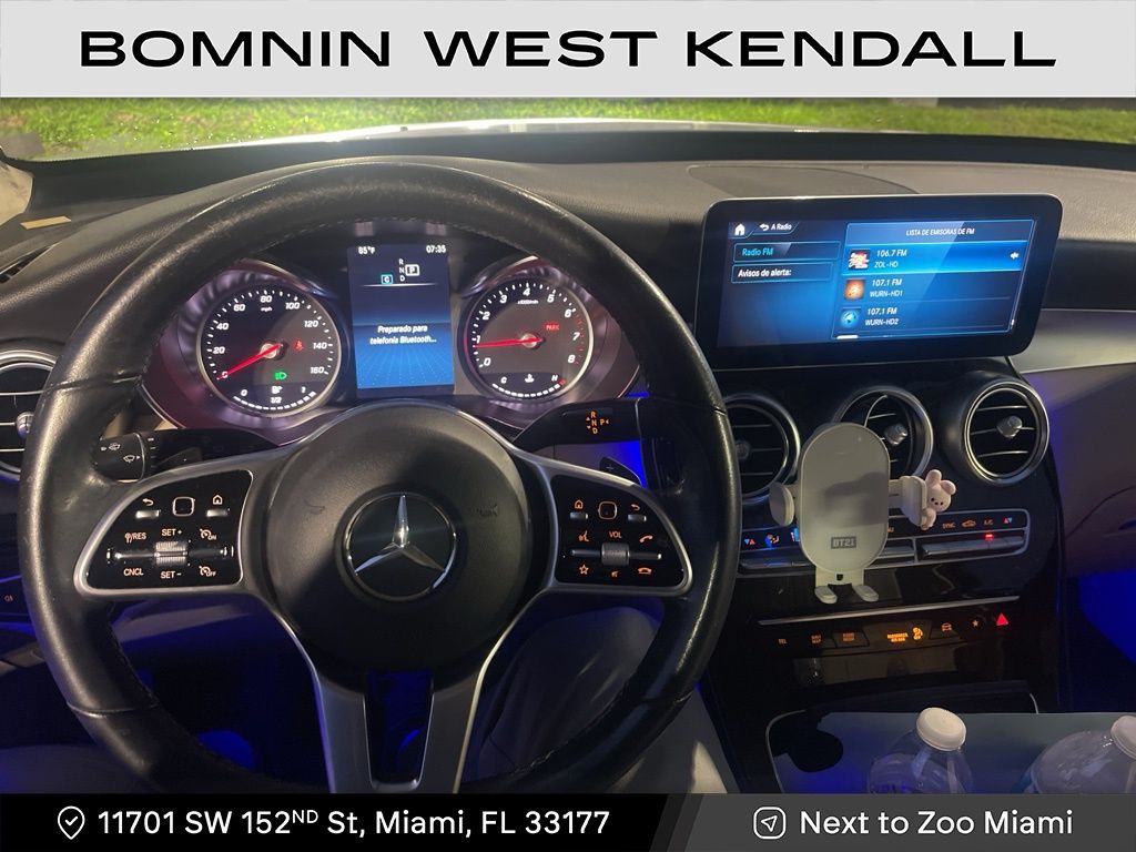 2022 Mercedes Benz GLC 300 photo 3