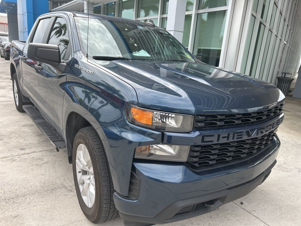 2021 Chevrolet Silverado 1500 Custom photo 2