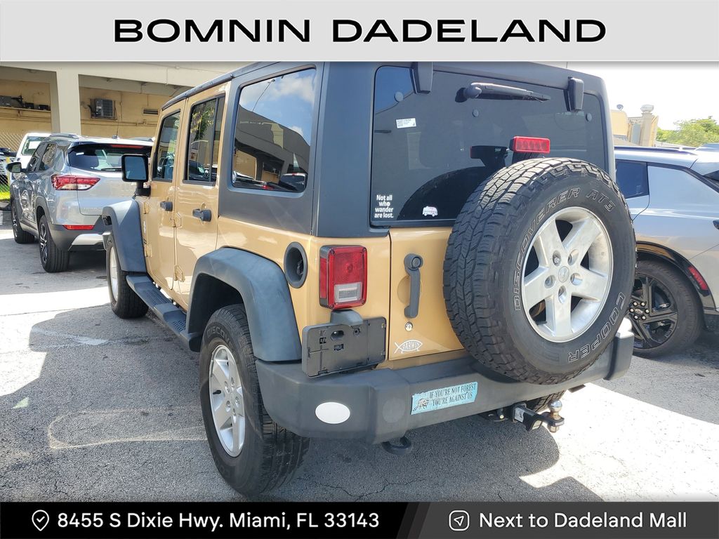 2014 Jeep Wrangler Unlimited Sport photo 3