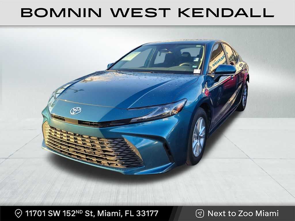 2025 Toyota Camry LE photo 3