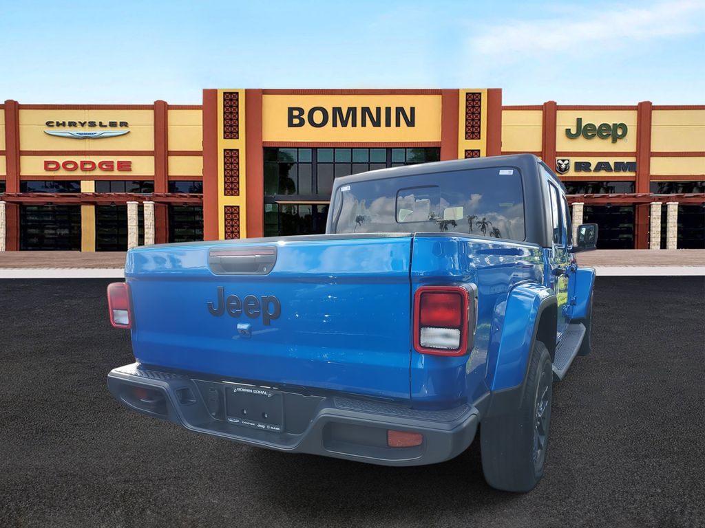 2024 Jeep Gladiator Sport photo 4