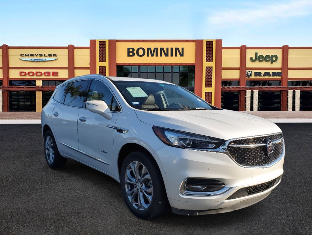 2021 Buick Enclave Avenir photo 2