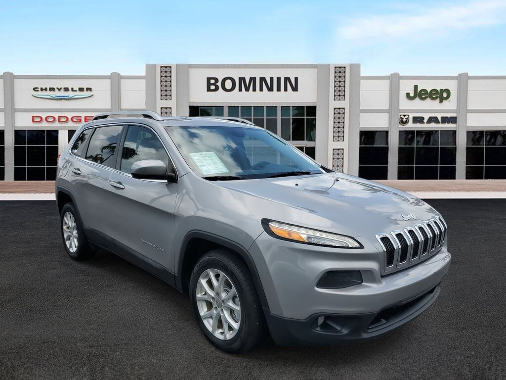 Used 2018 Jeep Cherokee Latitude SUV