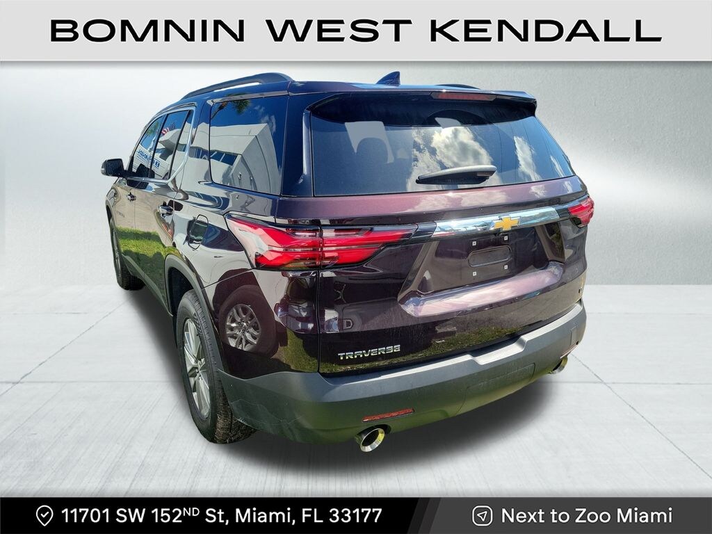 Used 2023 Chevrolet Traverse LT SUV
