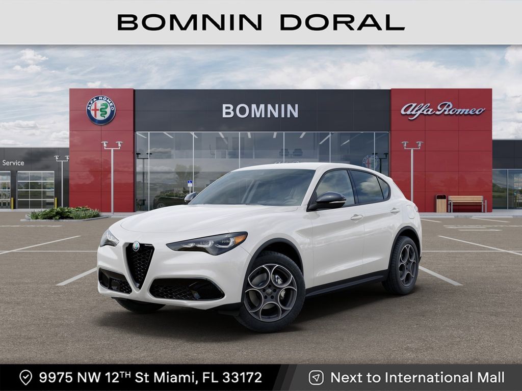 2025 Alfa Romeo Stelvio Base's photo