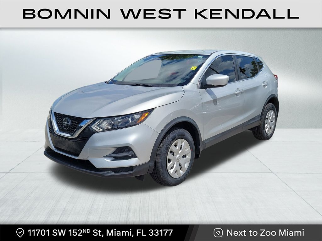 2020 Nissan Rogue Sport S photo 2
