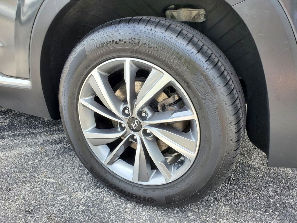2020 Hyundai Santa Fe SEL photo 4